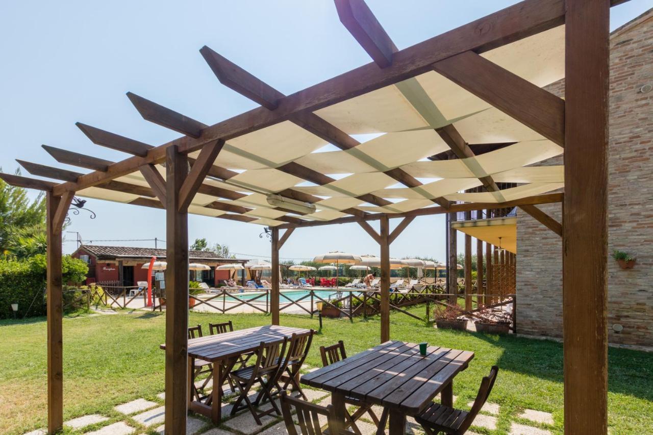 Casale Del Conero Aparthotel Porto Recanati Exteriör bild